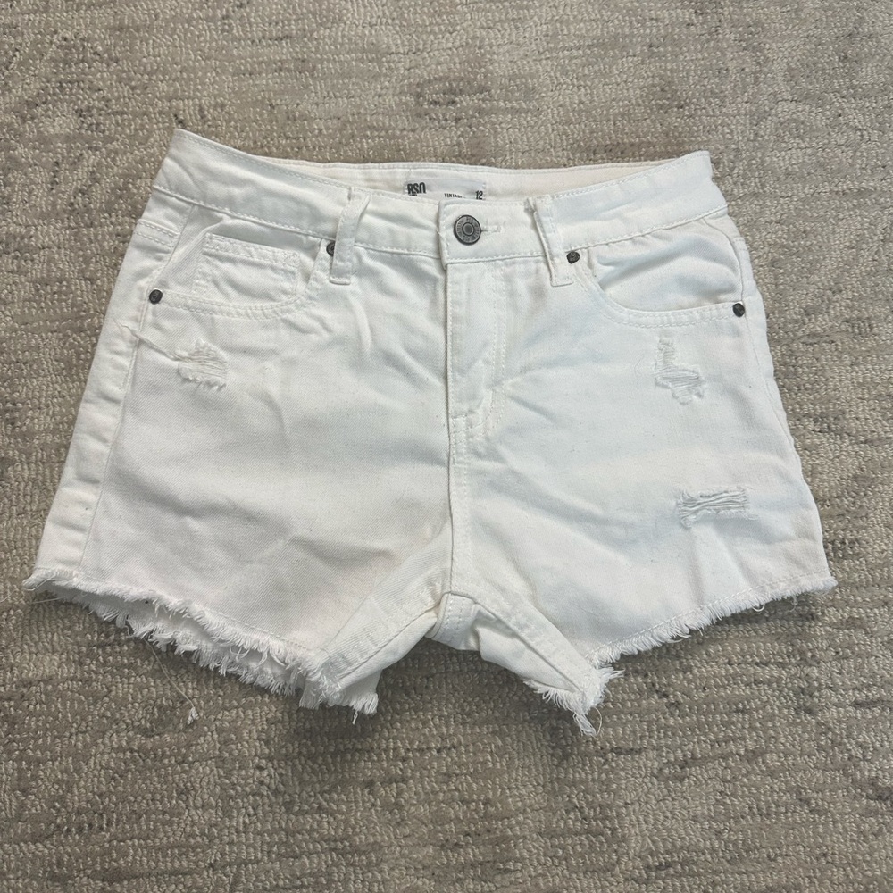 Tilly’s distressed white jean shorts